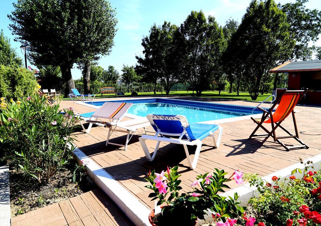 Isola Di Wight Bed & Breakfast Сан Микеле ал Таляменто Екстериор снимка