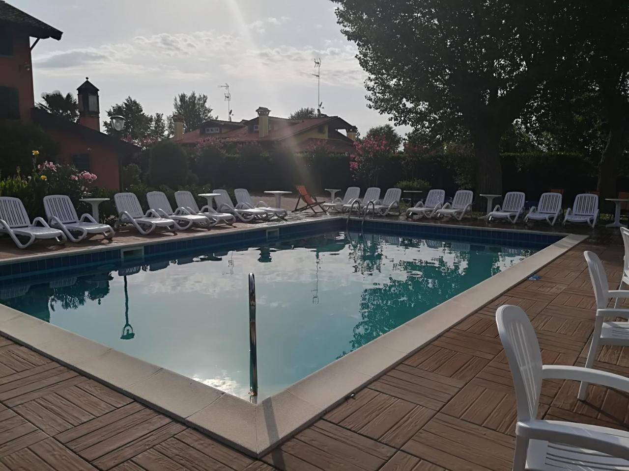 Isola Di Wight Bed & Breakfast Сан Микеле ал Таляменто Екстериор снимка